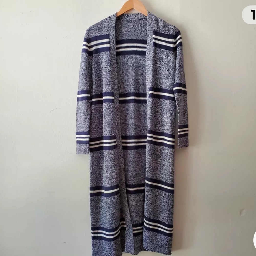 Aerie's Women's Blue and White Knit Long‎ Cardigan, Size M / Box 17-25